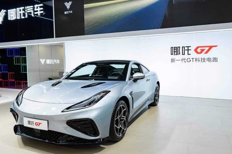 佛山高明区展旭翰企业管理咨询哪吒汽车在智能汽车领域的表现，领途汽车在新能源汽车市场中的影响力